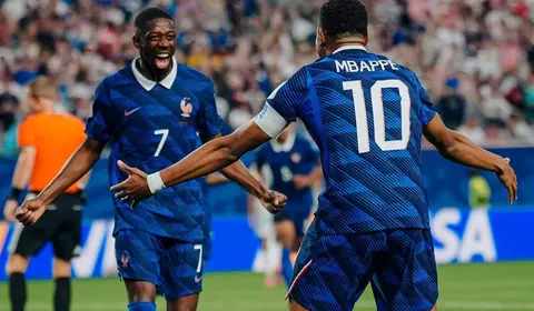 Mbappé marca dois gols, França vence o Iraque e assume liderança do Grupo I