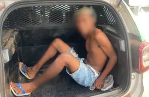 Menor é apreendido após perseguição e confessa assaltos na zona Sul de Teresina (Foto: Divulgação/PMPI)