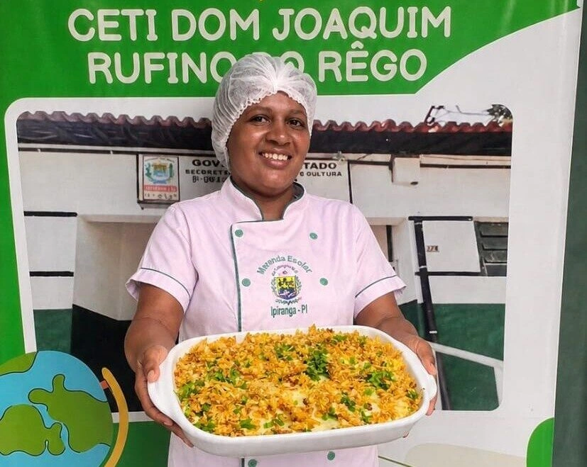 Merendeira de escola do Piauí conquista prêmio com receita de escondidinho