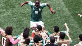 México vence África do Sul na abertura, mas desperdiça chance de construir goleada (Foto: Reprodução/Redes sociais)