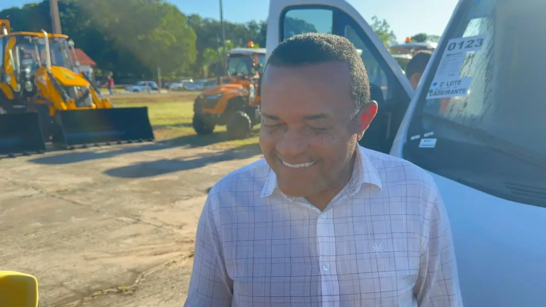 Ministro Wellington Dias realiza entrega histórica de veículos e tratores no Piauí