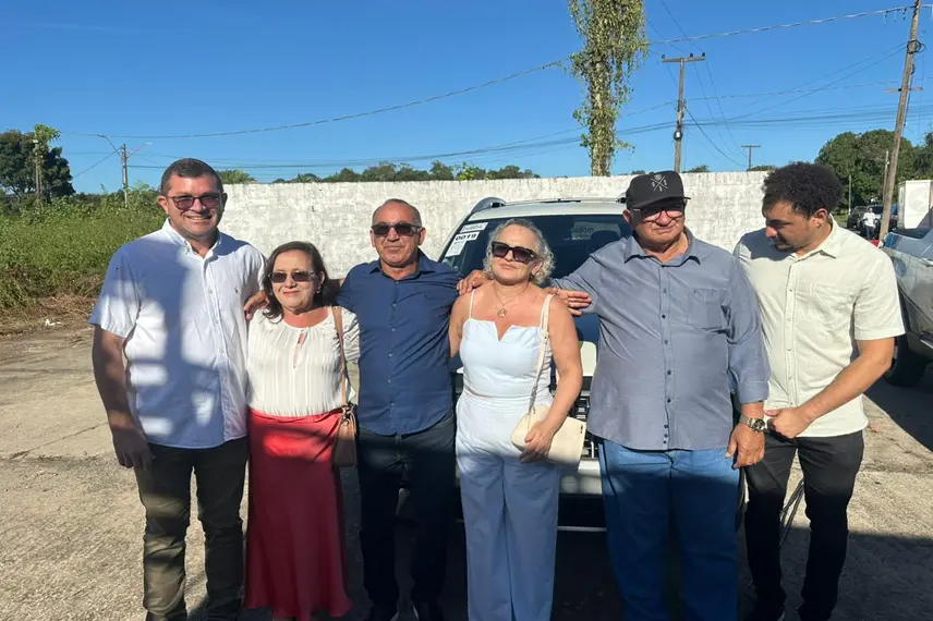 Ministro Wellington Dias realiza entrega histórica de veículos e tratores no Piauí