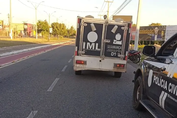 Motociclista morre após colidir contra poste em avenida de Parnaíba