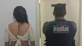 Mulher é presa após agredir idosa e morder policial em Parnaíba (Foto: Reprodução)