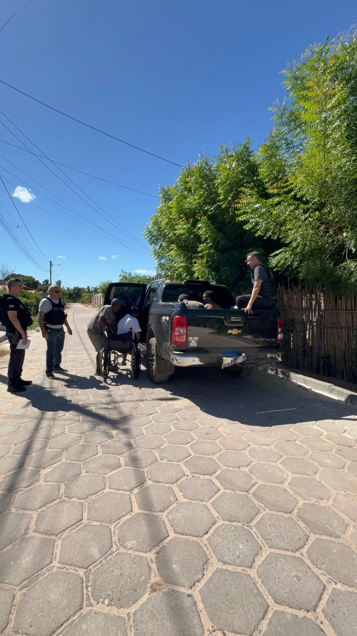 Mulher suspeita de desviar R$ 100 mil de idosa com câncer é presa em Timon