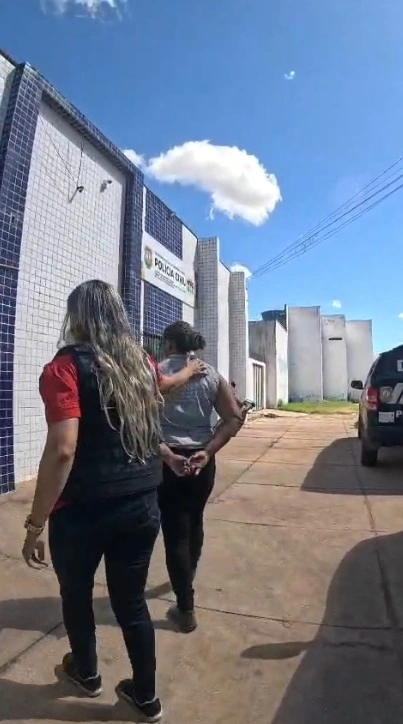 Mulher suspeita de desviar R$ 100 mil de idosa com câncer é presa em Timon