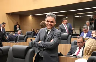 Na Alepi, Dr. Gil Carlos defende mais ensino sobre o Piauí na educação básica (Foto: Assessoria)