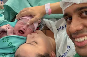 Nasceu em Teresina, Maria, filha do querido casal Téssio Tores e Priscilla Andrade (Foto: Instagram)