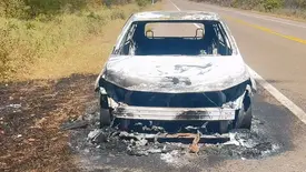 Onix é encontrado completamente destruído pelo fogo em Várzea Branca (Foto: Reprodução)