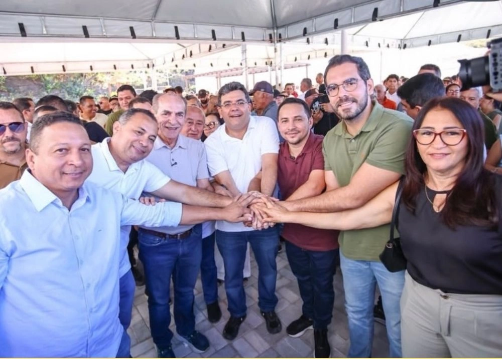 Palmeira do Piauí avança na pavimentação asfáltica entregue por Rafael Fonteles