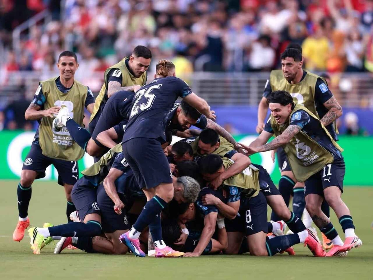 Paraguai faz gol relâmpago, resiste à pressão e elimina a Turquia