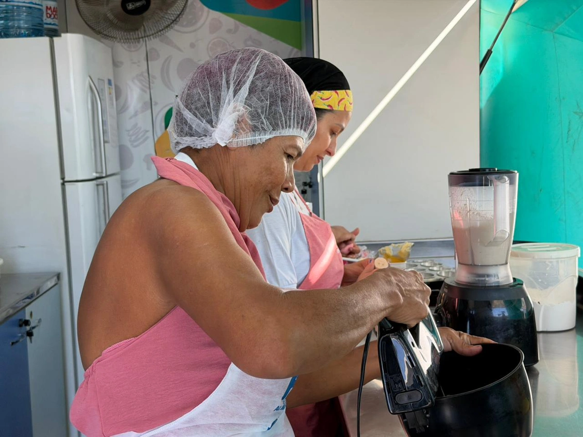 Parnaibanos participam de curso gratuito sobre alimentação saudável e aproveitamento de alimentos
