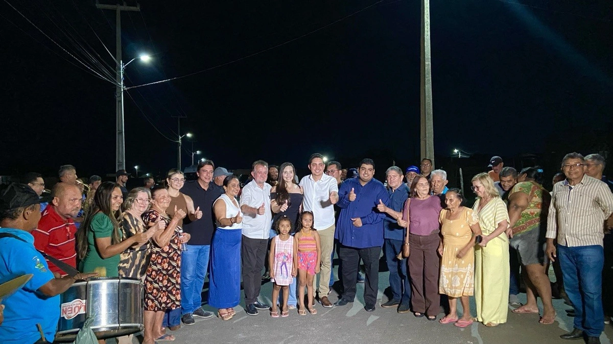 Prefeitura de Campo Maior inaugura asfaltamento e iluminação da Rua Santa Luzia