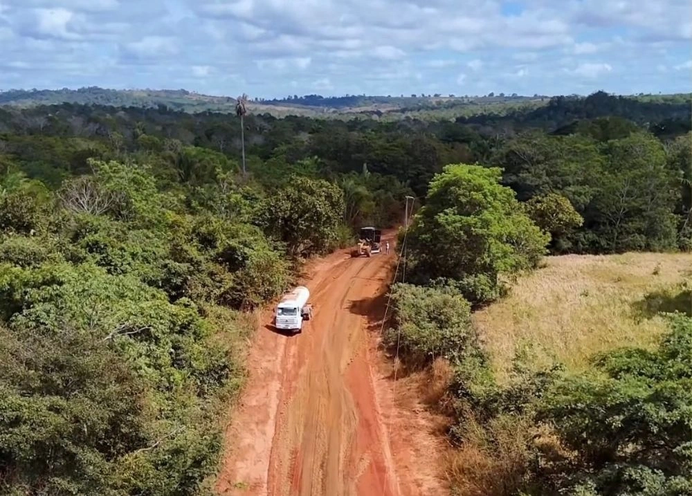 Prefeitura de Parnarama avança com recuperação de estrada que beneficia zona rural