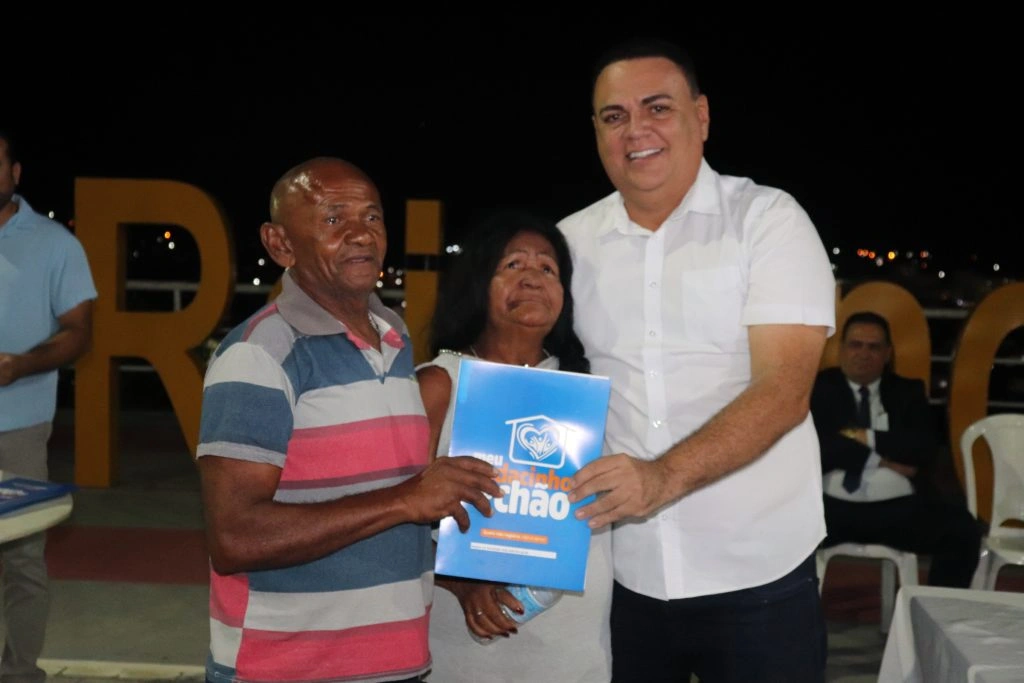 Prefeitura de São Raimundo Nonato entrega mais de 250 Títulos de Propriedade pelo programa Meu Pedacinho de Chão