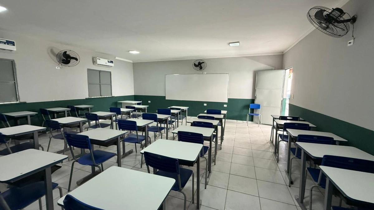 Prefeitura Municipal entrega ampliação e modernização da Escola Átila Lira