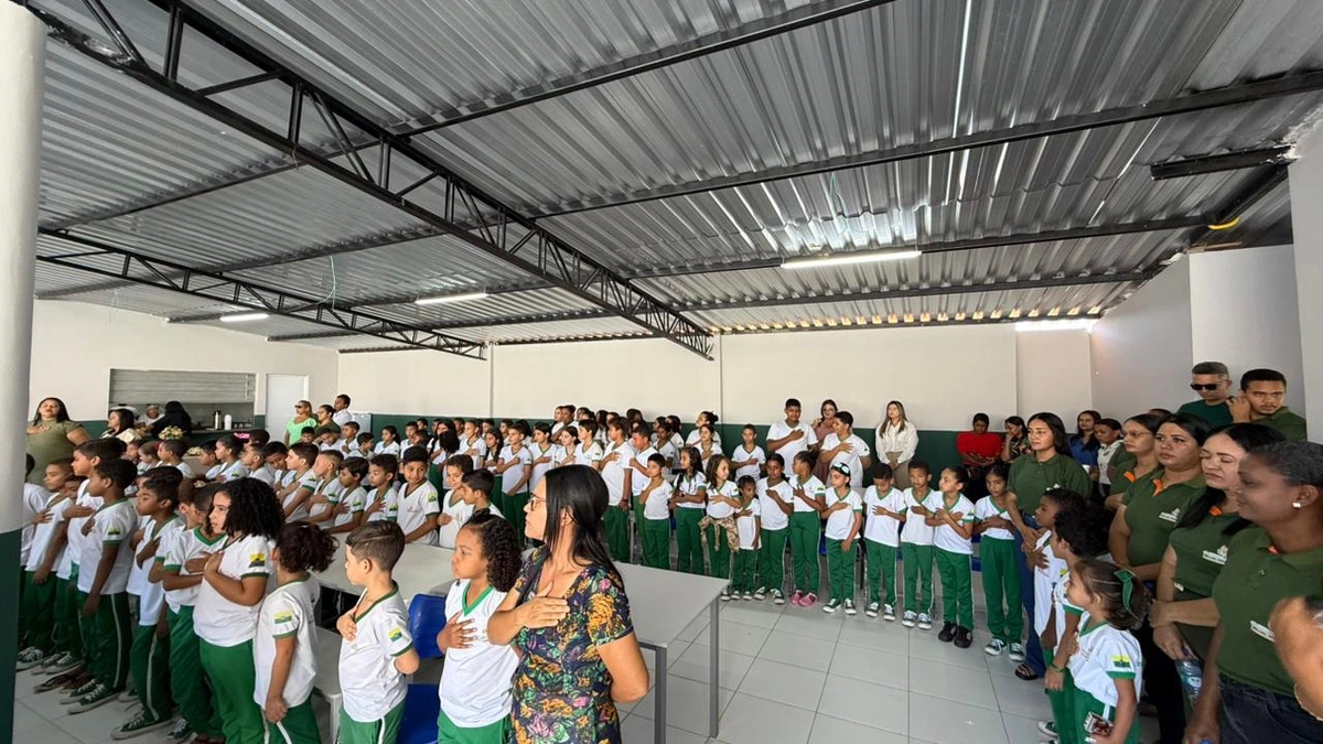 Prefeitura Municipal entrega ampliação e modernização da Escola Átila Lira