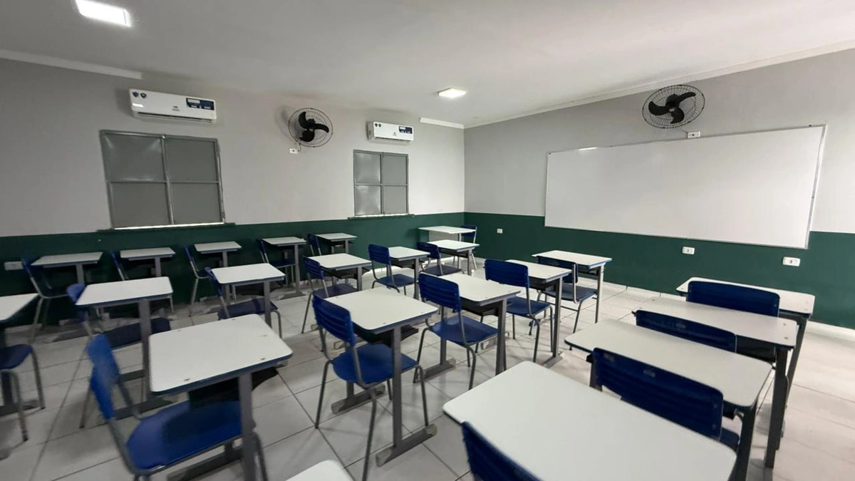 Prefeitura Municipal entrega ampliação e modernização da Escola Átila Lira