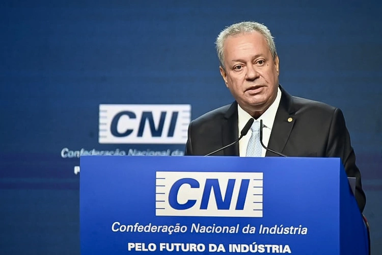 Presidente da CNI, Ricardo Alban