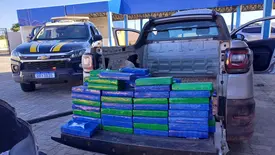 PRF apreende 135 kg de cocaína escondidos em picape no litoral do Piauí (Foto: Divulgação/PRF)
