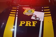 PRF prende homem com mandado por homicídio na BR-343, em Campo Maior