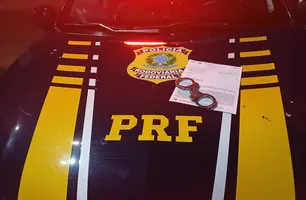 PRF prende homem com mandado por homicídio na BR-343, em Campo Maior (Foto: Divulgação/PRF)