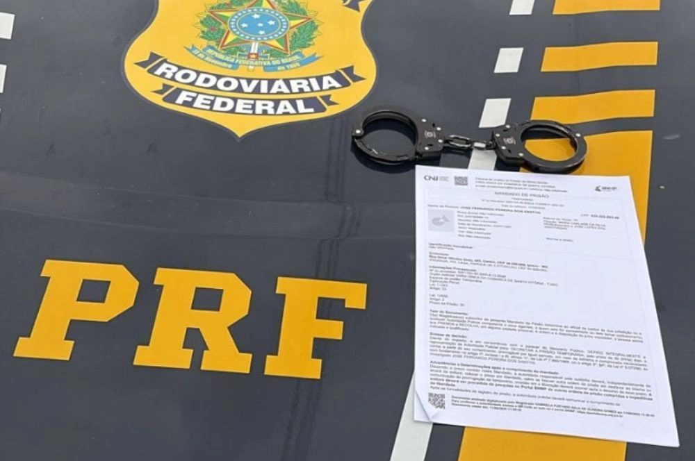 PRF prende homem com mandado por tráfico durante fiscalização na BR-316 em Picos