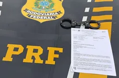 PRF prende homem com mandado por tráfico durante fiscalização na BR-316 em Picos
