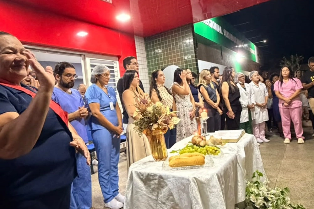 Procissão de Corpus Christi emociona fiéis com oração pelos enfermos no Hospital Regional de São Raimundo Nonato