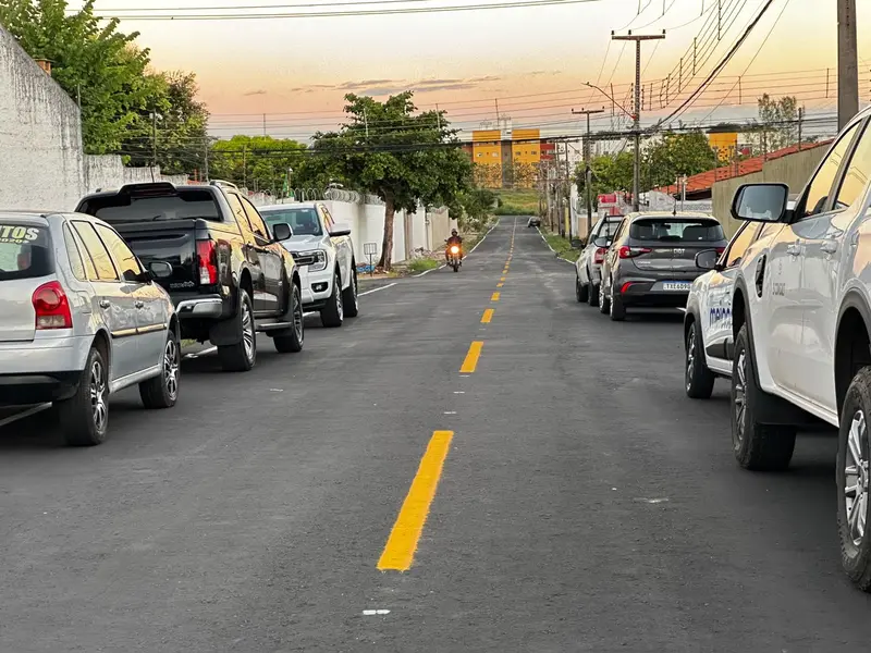 Programa Mais Asfalto já beneficia 159 ruas e avenidas em 54 bairros de Teresina