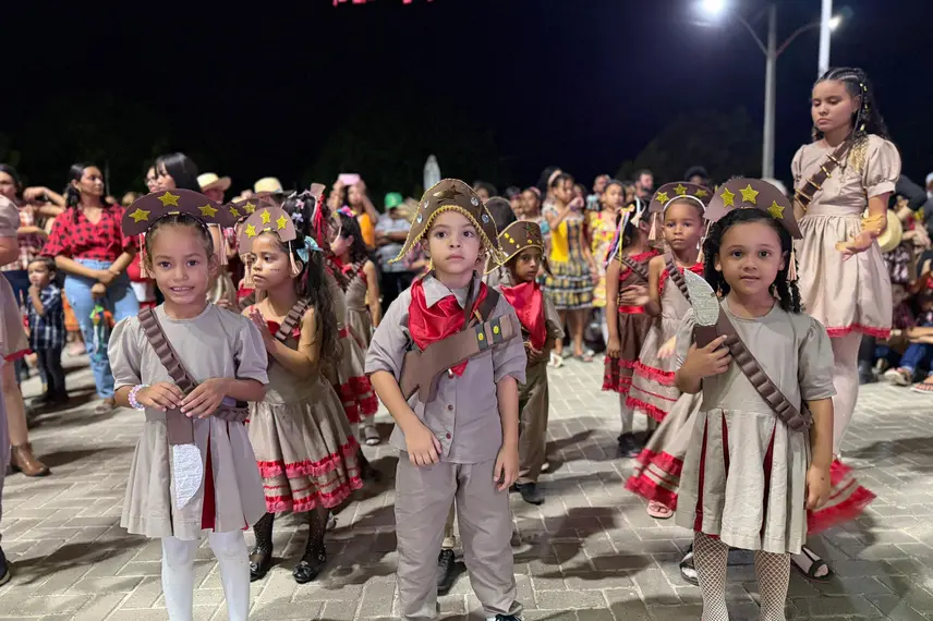 Quadrilha "Nossas Raízes" emociona público e celebra a cultura em Pau D'Arco