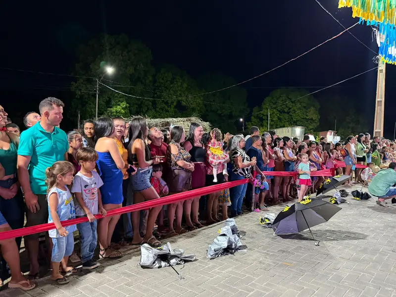 Quadrilha "Nossas Raízes" emociona público e celebra a cultura em Pau D'Arco
