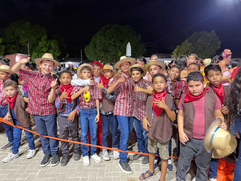 Quadrilha "Nossas Raízes" emociona público e celebra a cultura em Pau D'Arco