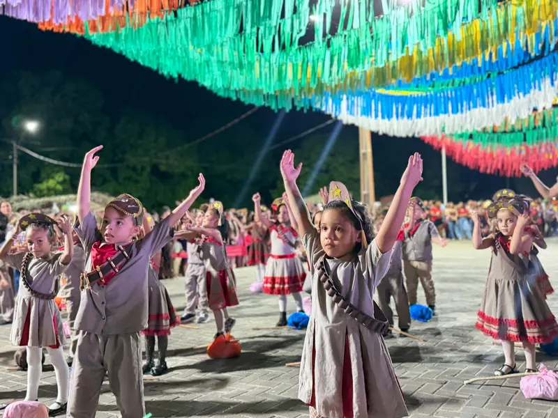 Quadrilha "Nossas Raízes" emociona público e celebra a cultura em Pau D'Arco
