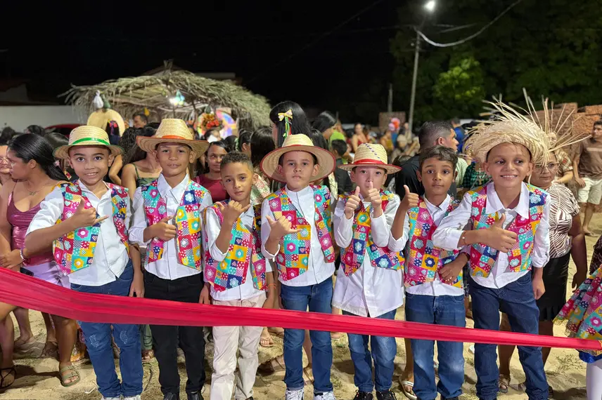Quadrilha "Nossas Raízes" emociona público e celebra a cultura em Pau D'Arco