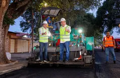 Rafael Fonteles vistoria obras de asfaltamento na zona Leste nesta segunda (08)