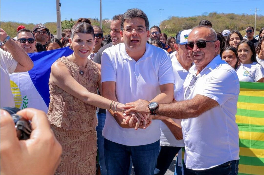 Rafael Fonteles inaugura rodovia entre Assunção do Piauí e divisa com o Ceará