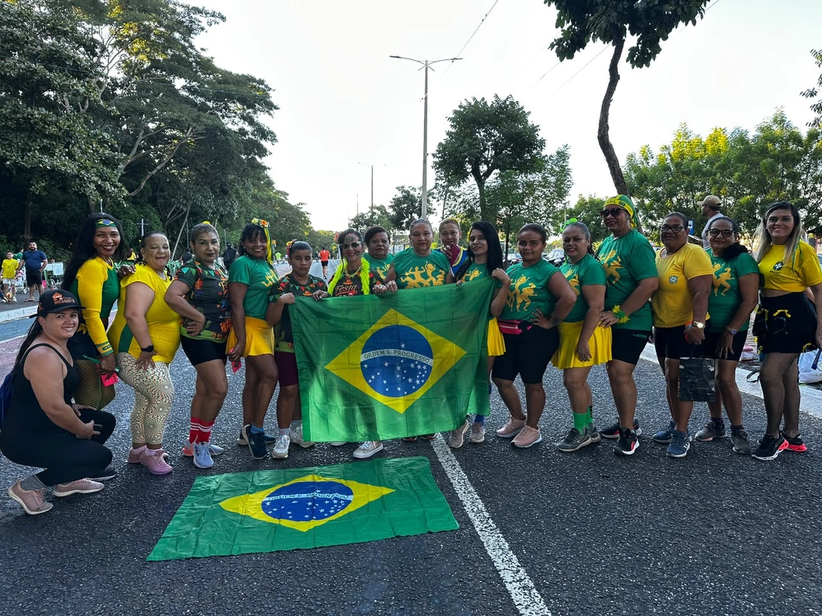São João e Copa do Mundo embalam aulão de dança na Ponte Estaiada