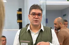 'Foi uma atitude de prudência', diz Dirceu sobre suspensão de vacina da dengue