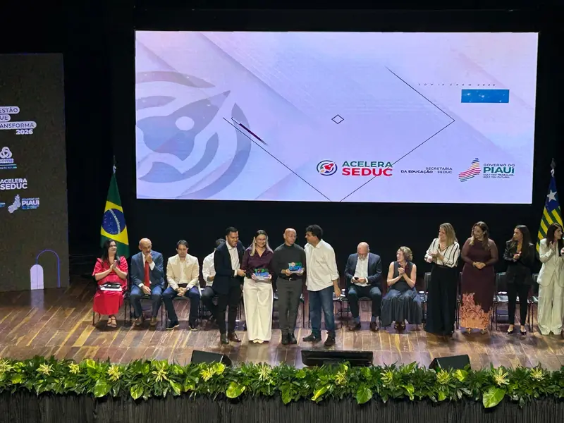 Seduc premia gestores com melhores notas no Enem durante Gestão que Transforma