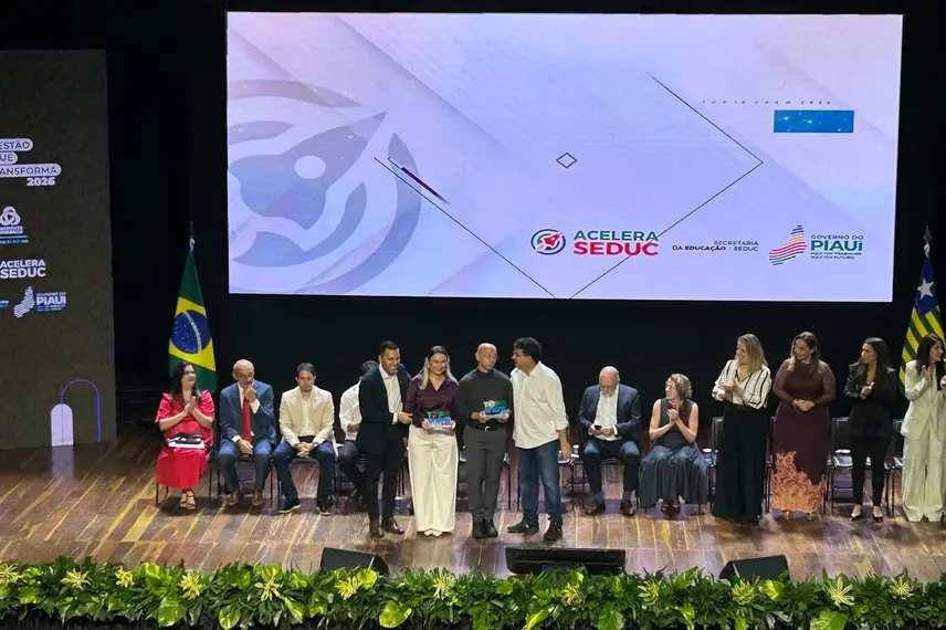 Seduc premia gestores com melhores notas no Enem durante Gestão que Transforma