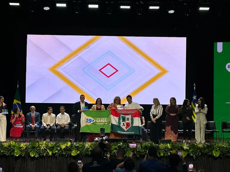 Seduc premia gestores com melhores notas no Enem durante Gestão que Transforma