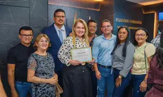 Simone Pereira recebe Título de Cidadã Inhumense aos serviços prestados à cidade