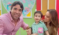 Tomaz, filho do Marden Menezes e da Mariel Oliveira em noite de festa junina