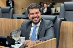 TRE-PI reforma sentença e mantém deputado Dogim Félix elegível