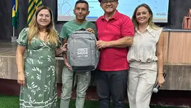 Abdoral Melo entrega kits a agentes de saúde em São João do Arraial (Foto: Reprodução)
