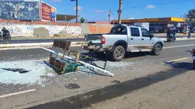 Acidente envolvendo três veículos deixa motoristas feridos na zona Sul de Teresina (Foto: Repórter 12/Conecta Piauí)