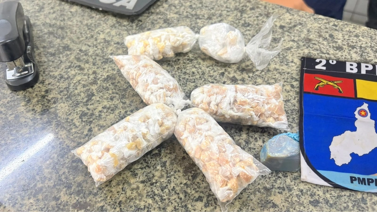Adolescente é apreendido com drogas e dinheiro no litoral do Piauí
