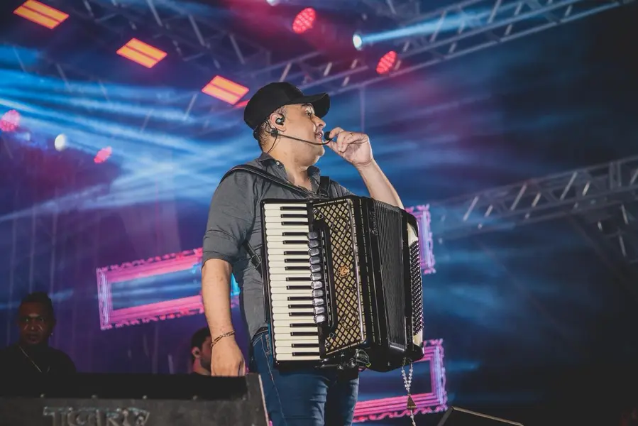 Água Branca celebra 72 anos com show de Tarcísio do Acordeon e registra recorde de público