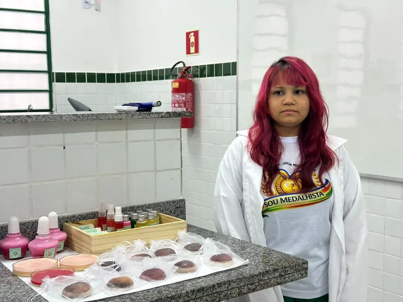 Alunos de escola em Teresina criam projeto tecnológico e vão para Portugal